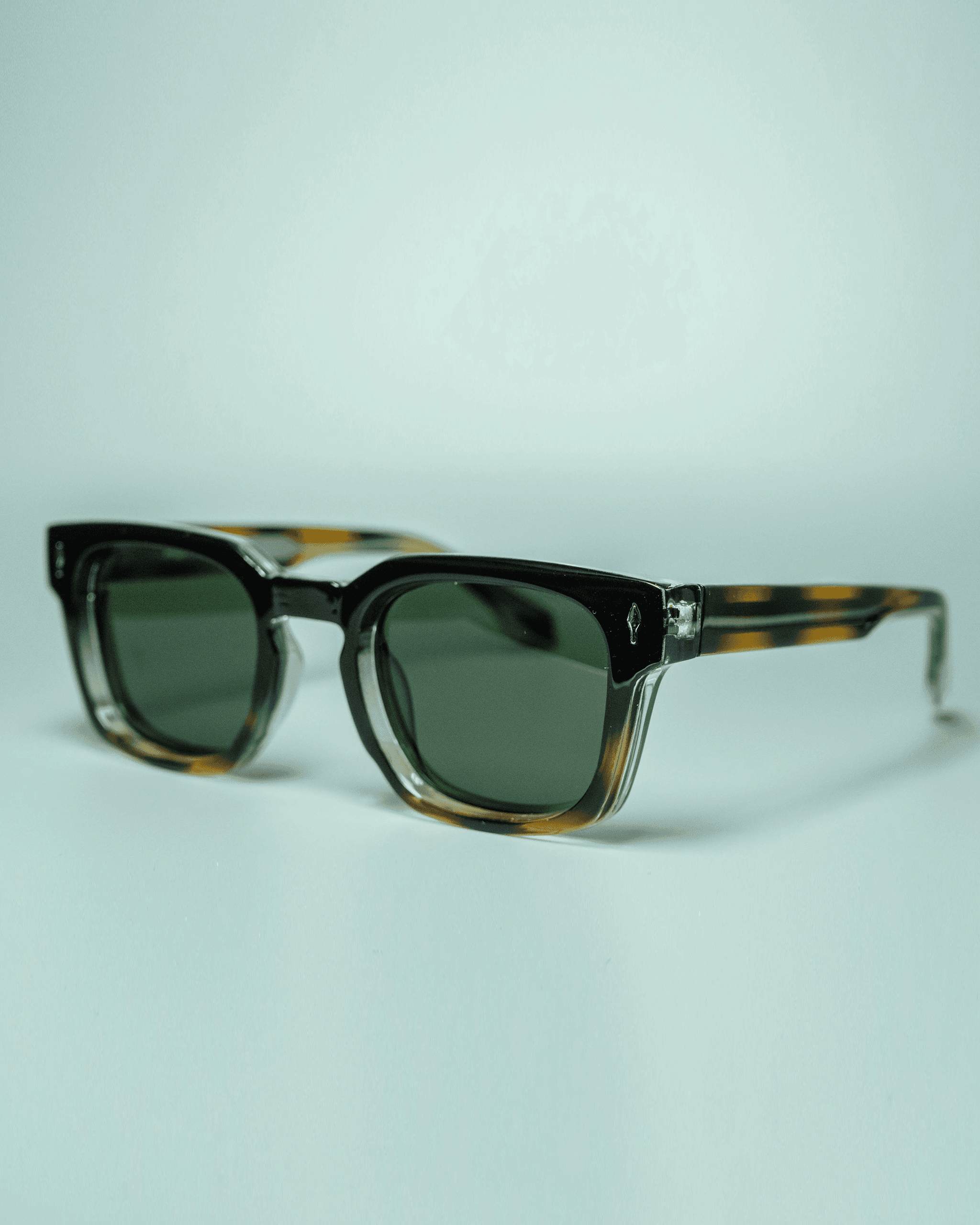 Silvan – Square Acetate Sunglasses | Aureto view 3