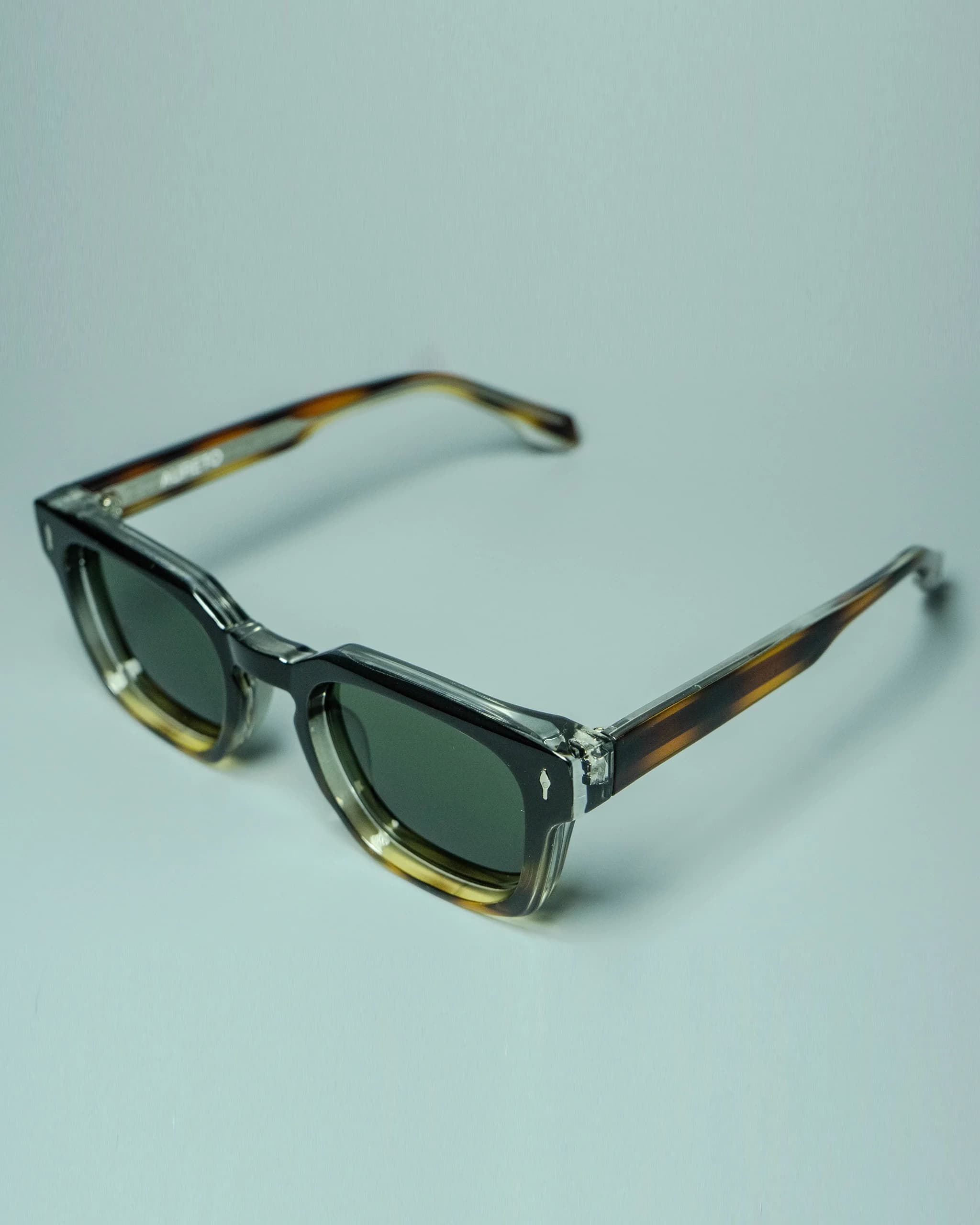 Silvan – Square Acetate Sunglasses | Aureto view 7