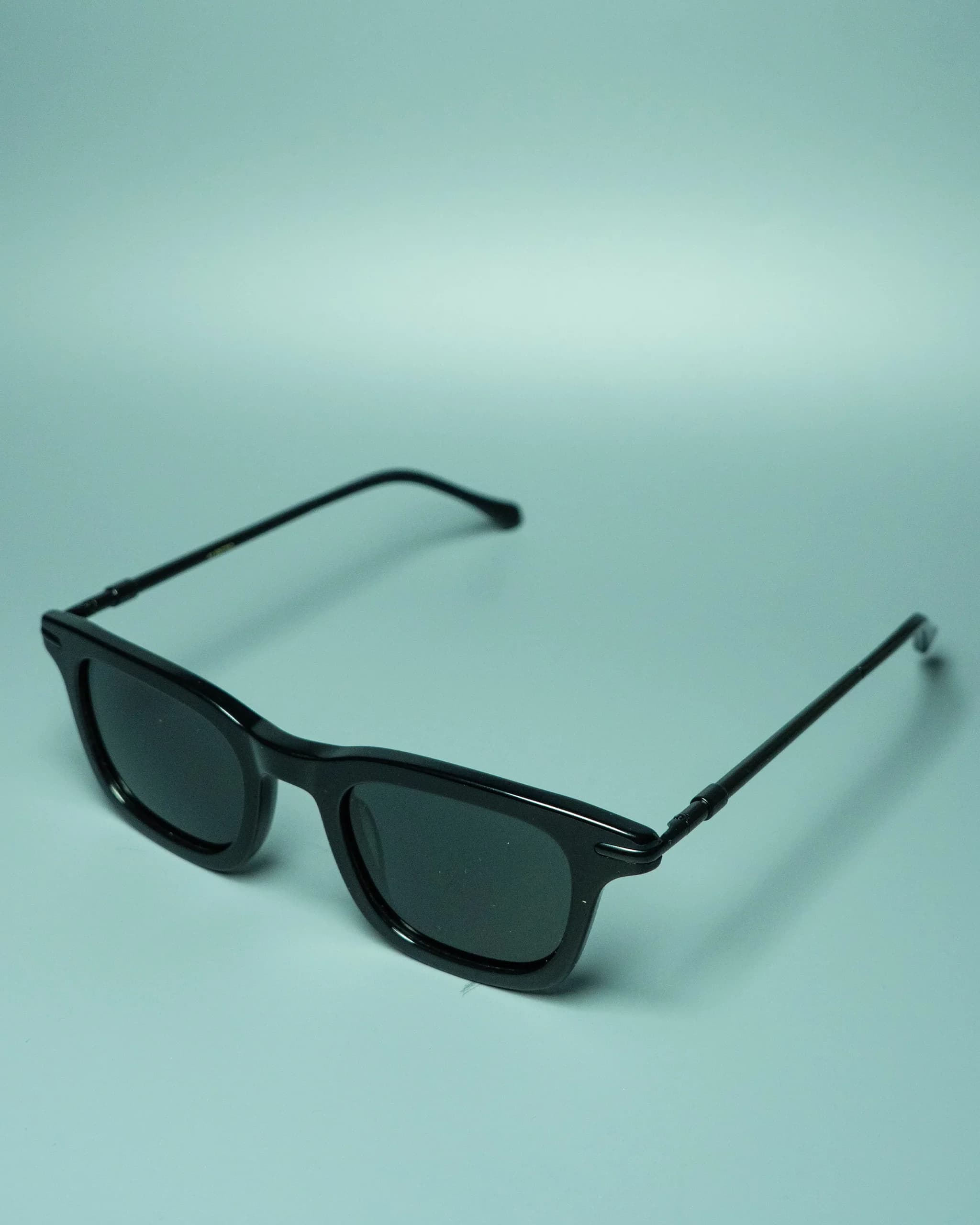 Altura Black – Unisex Square Sunglasses | Aureto view 4